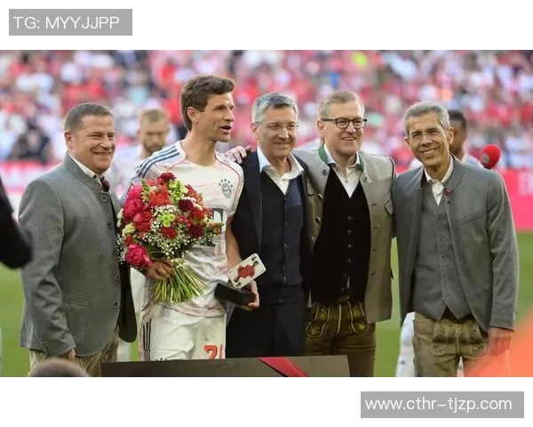 德国传奇穆勒告别球场终结辉煌职业生涯 德国传奇穆勒告别球场终结辉煌职业生涯