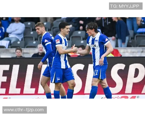 汉堡主场不敌柏林赫塔，双方握手言和，均分1分共享荣誉