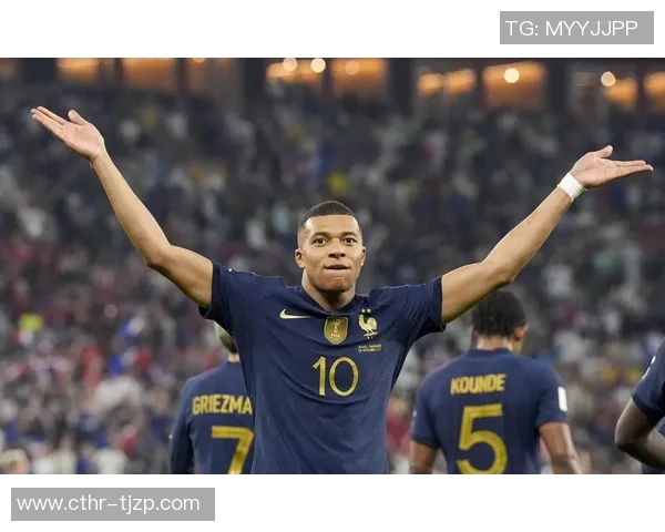 法国队在欧洲杯小组赛表现出色,决心卫冕冠军 法国队在欧洲杯小组赛表现出色,决心卫冕冠军